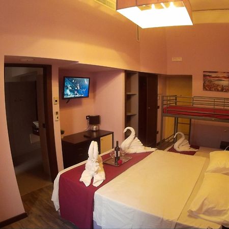 Dolce Vita Rooms Naples Extérieur photo