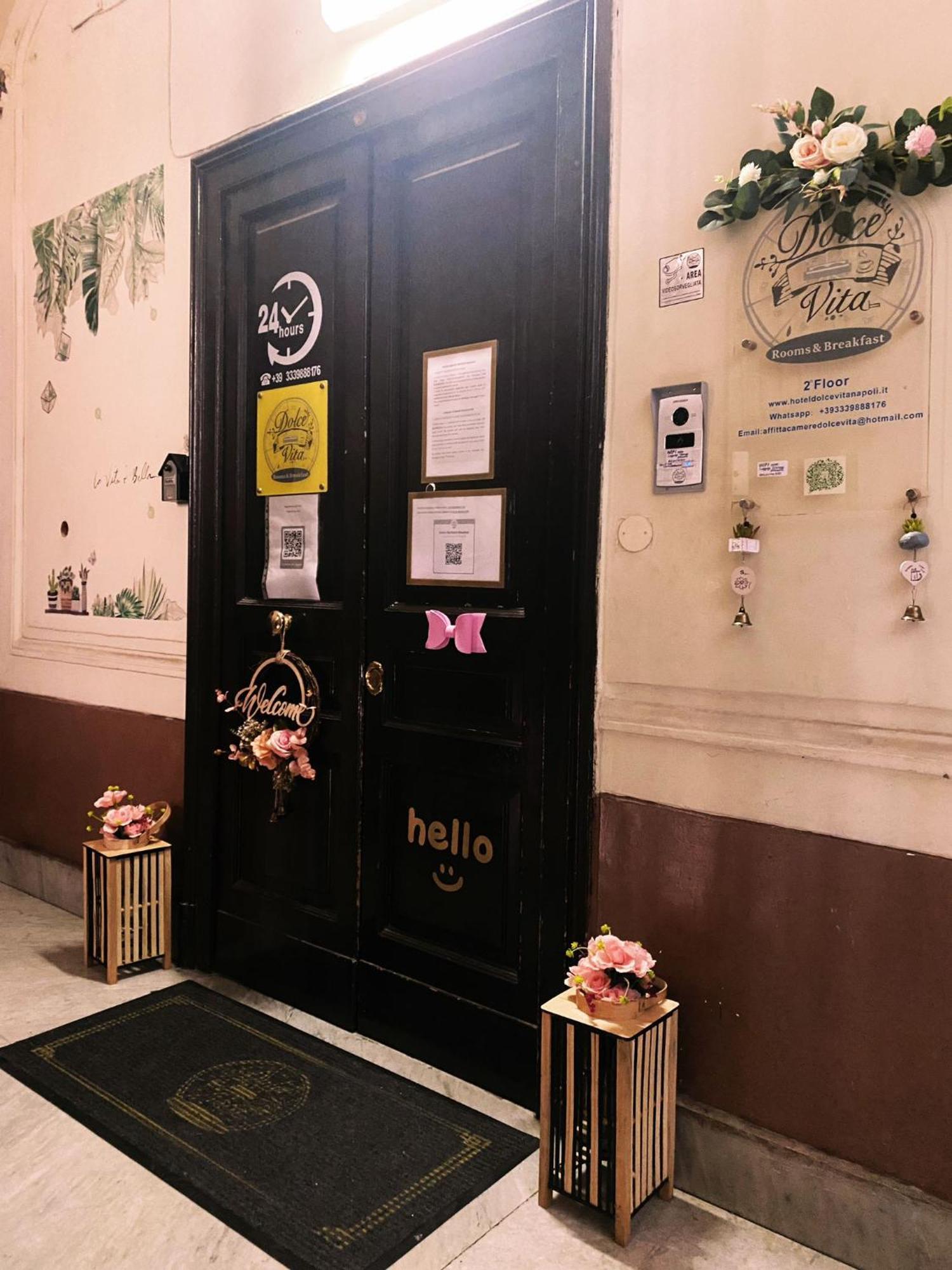 Dolce Vita Rooms Naples Extérieur photo