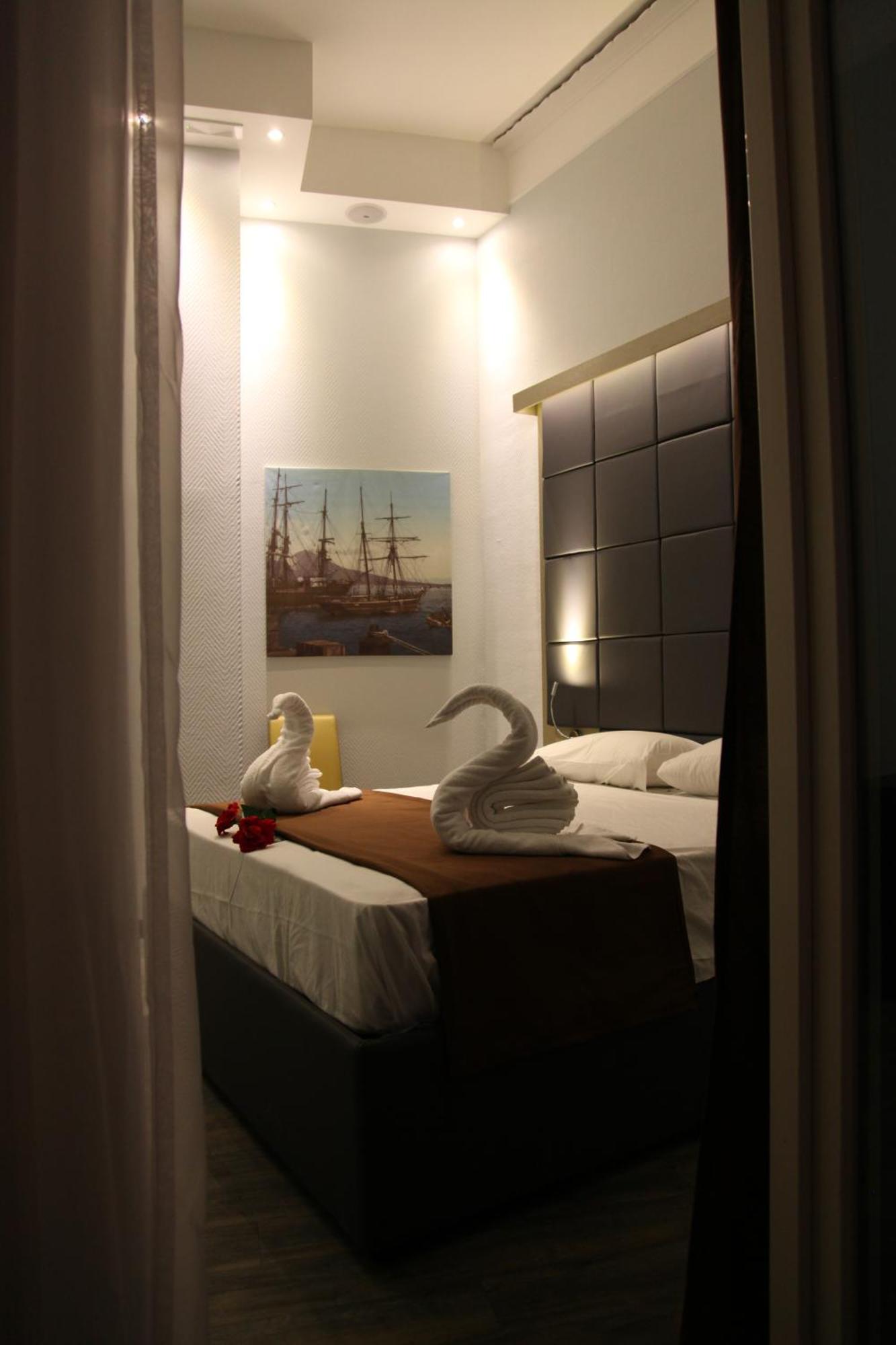 Dolce Vita Rooms Naples Extérieur photo