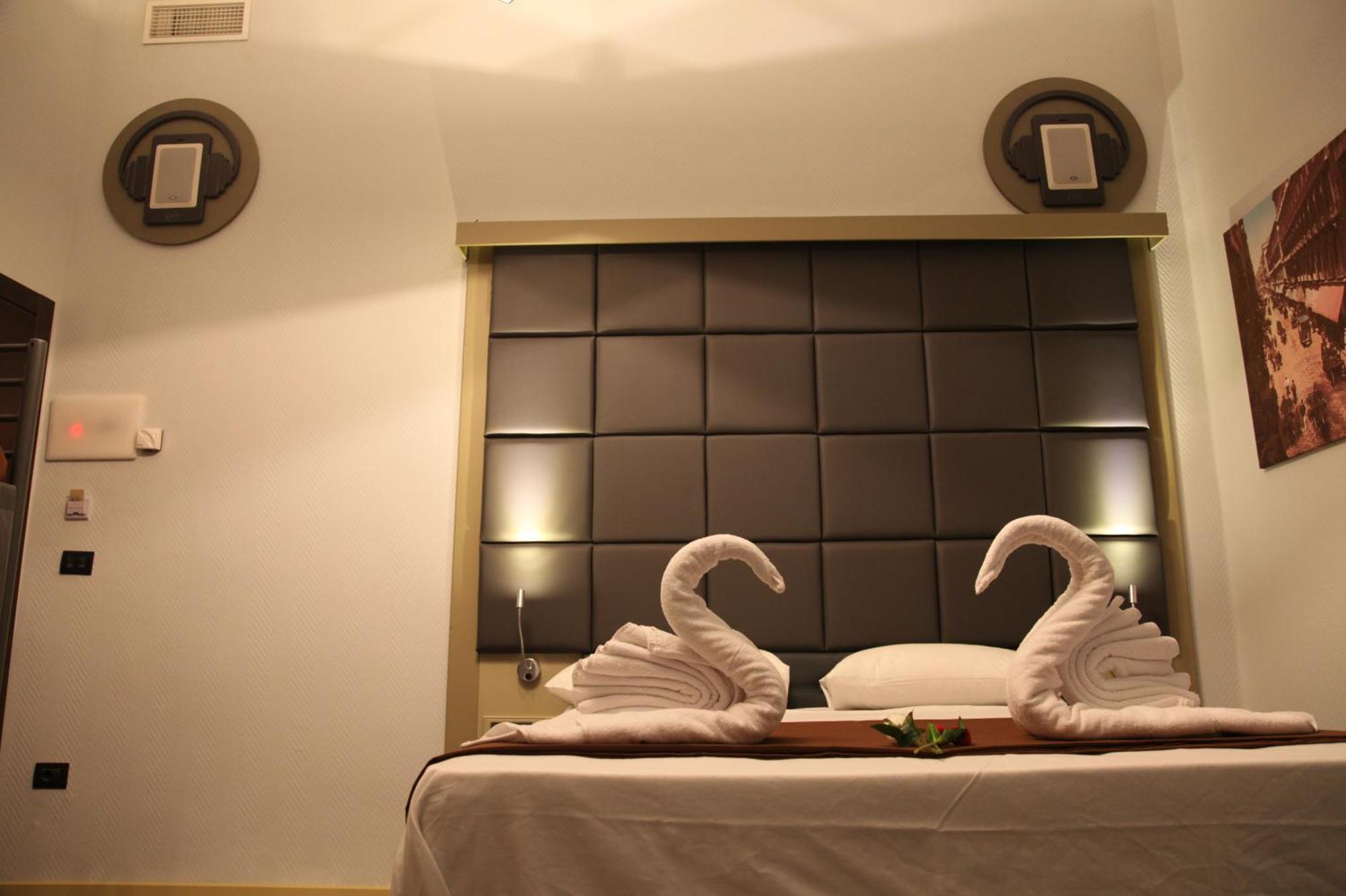 Dolce Vita Rooms Naples Extérieur photo
